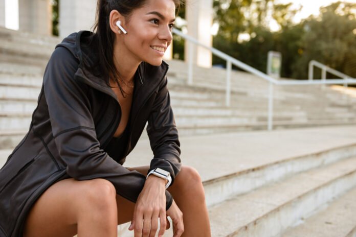 Latest wearable tech devices including smartwatches, fitness trackers, smart glasses, and hearables for health, fitness, and productivity.